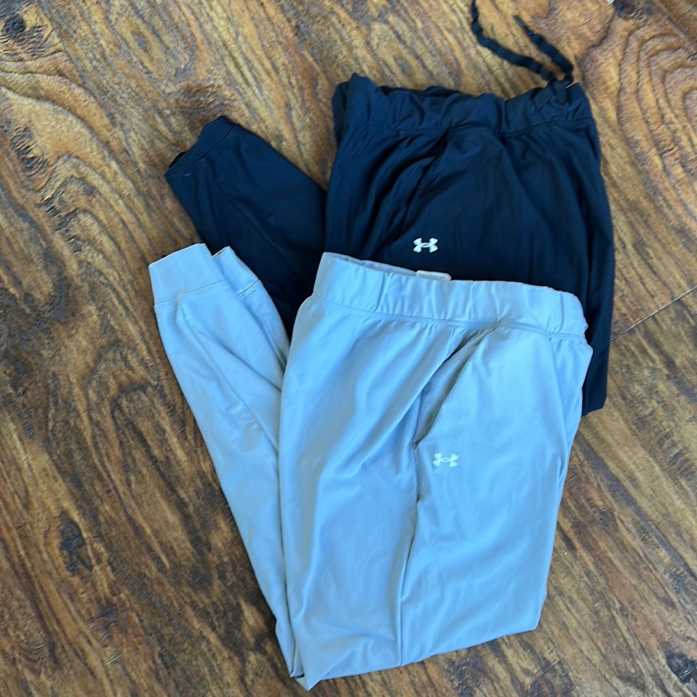 UA Women’s Joggers Size Small